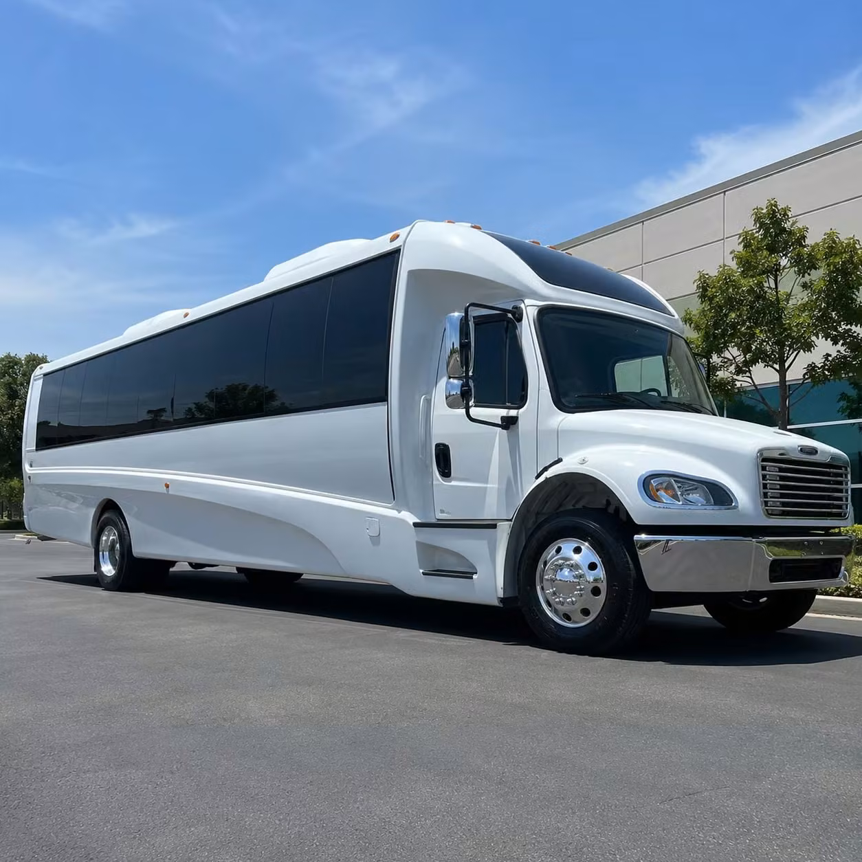 clovis 25 passenger minibus rental