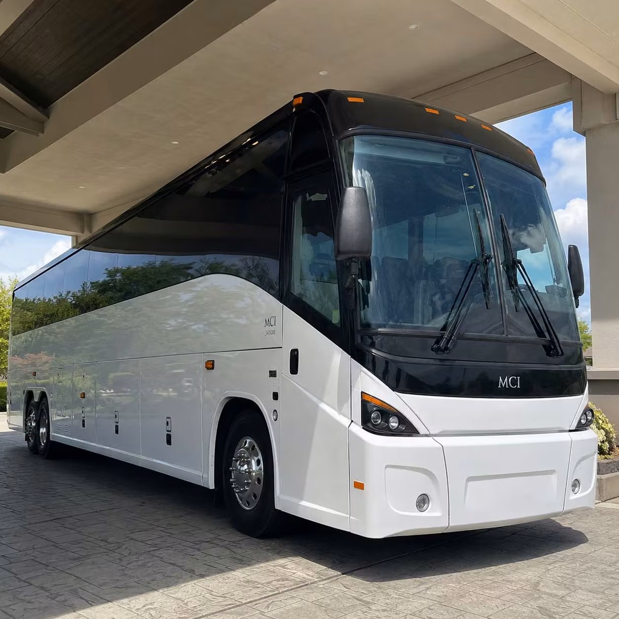 shuttling military personnel between clovis and fresno yosemite international airport